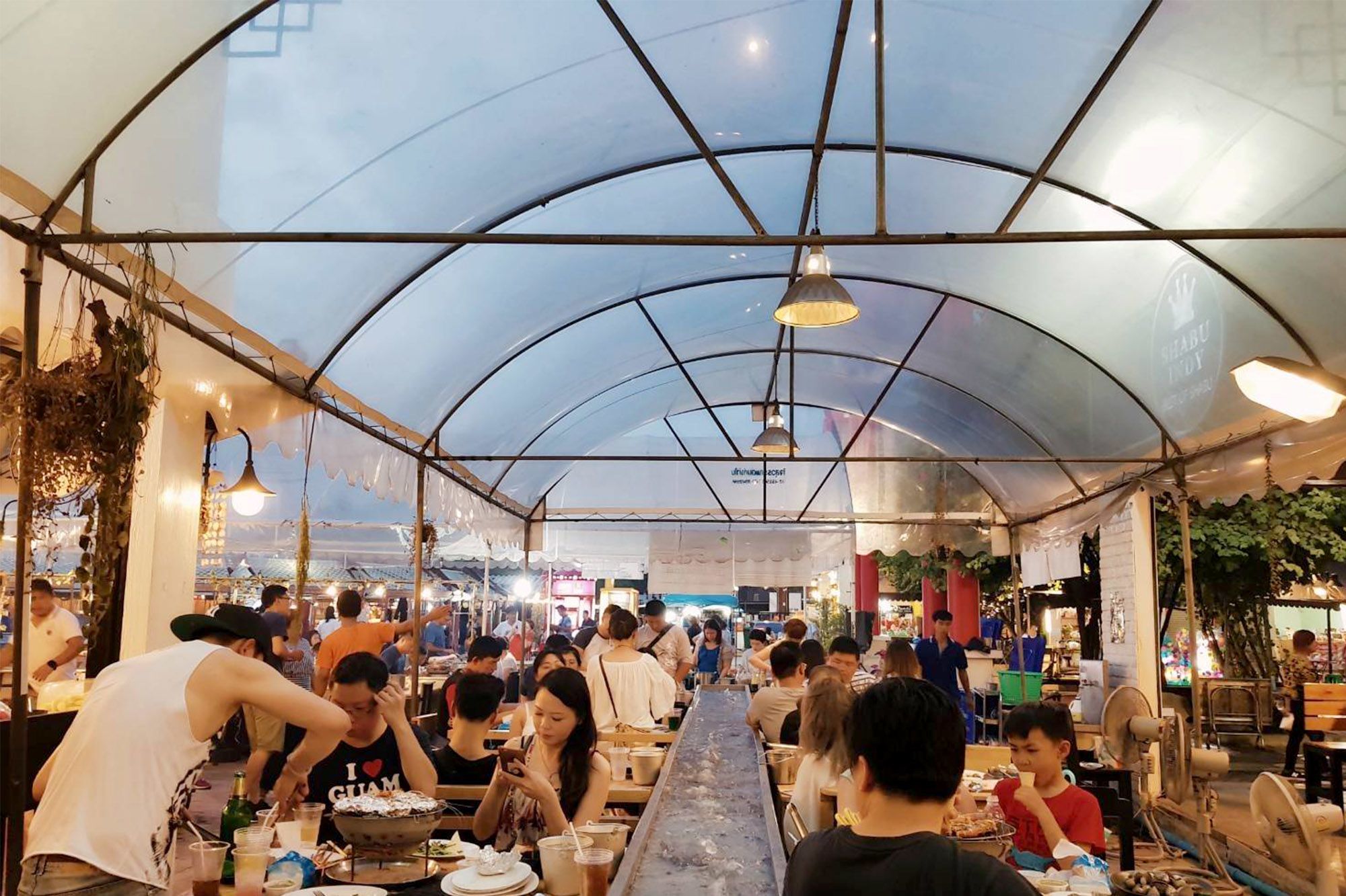 曼谷Taikong流水蝦海鮮餐廳展店快速，目前在曼谷已有3家分店。
