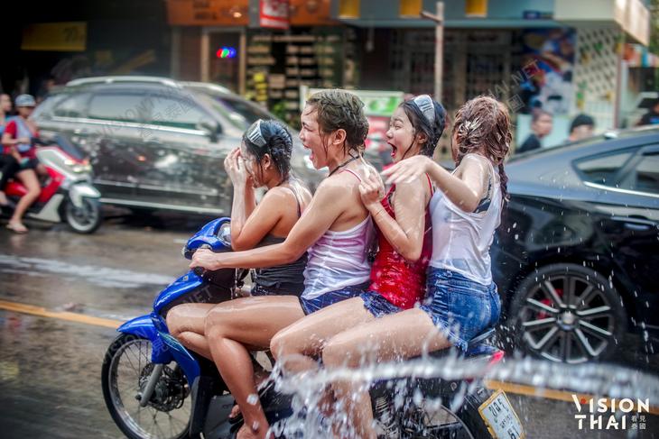 泰国新年（泼水节）正值泰国热季