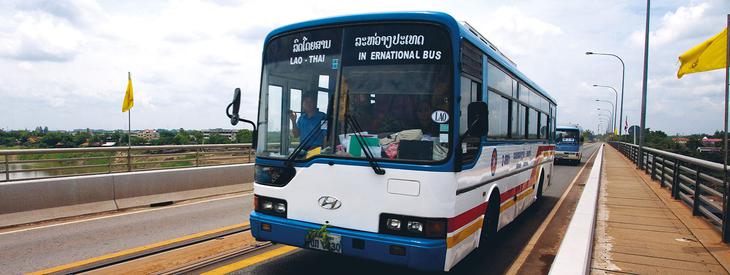 在泰國市區與郊外都有很多公共巴士的服務（來源：泰旅局）