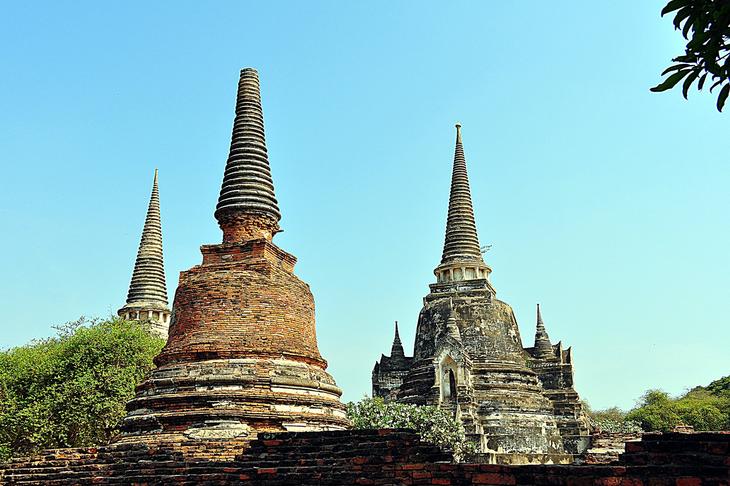  拉嘉布拉那寺(Wat Ratchaburana)1957年被盜墓者挖掘，發現大量金製佛像及手工藝品，因此名聲大噪（圖片來源：วัดราชบูรณะ官網）